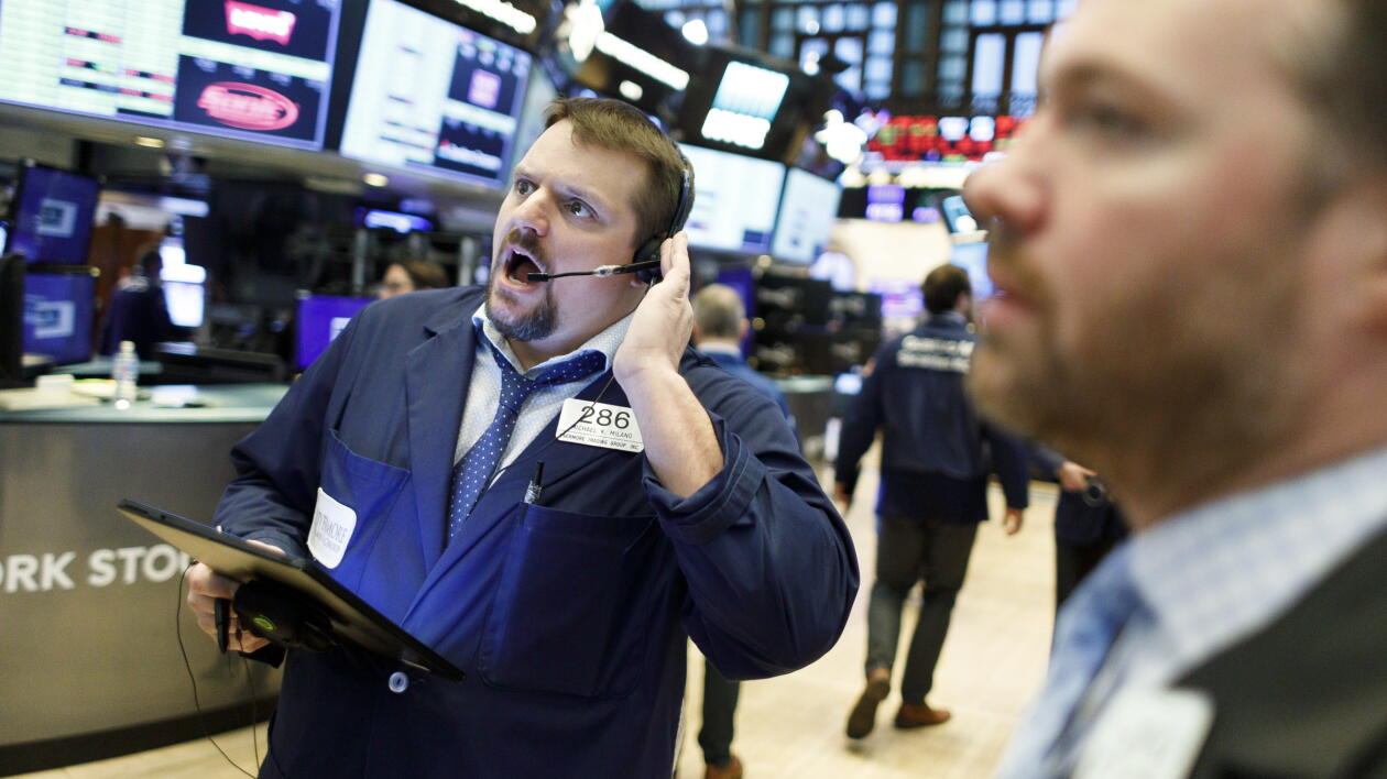 Handel na Wall Street wstrzymany na kwadrans, duże spadki na warszawskiej giełdzie